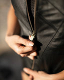 SCOOP VEST (BLACK)
